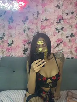 Snapshot of Ines-z chatting on 18, 4, 2026 Ines-z online show from 18, 4, 2026