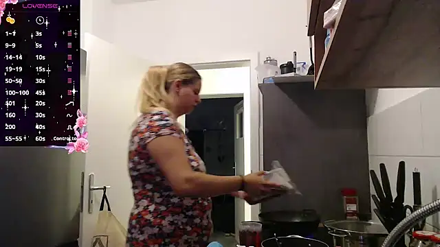 Snapshot of Mia_lou05 chatting on 13, 7, 2026 Mia lou05 online show from 13, 7, 2026