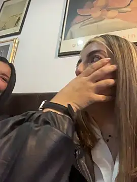 Snapshot of Paulinaa_bella chatting on 30, 4, 2026 Paulinaa bella online show from 30, 4, 2026