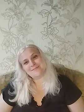 NyushaLollipop online show from 3, 7, 2026