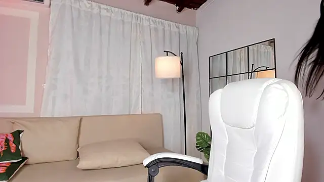 Snapshot of liaamoon_ chatting on 29, 5, 2026 liaamoon online show from 29, 5, 2026