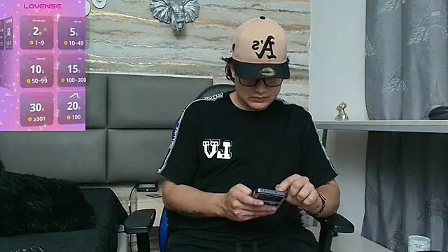 Danner Alaia online show from 27, 2, 2026