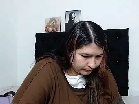 LauraHorny69 online show from 2, 3, 2026