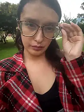 Snapshot of Karla-giraldo_1 chatting on 3, 3, 2026 Karla-giraldo 1 online show from 3, 3, 2026