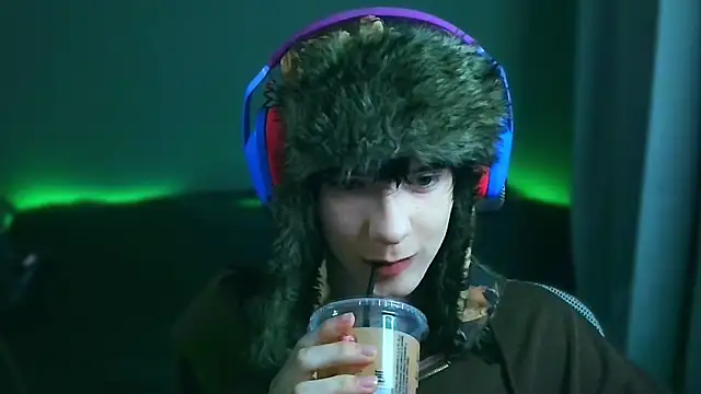 LeonBoykisser online show from 14, 1, 2026