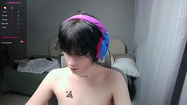 LeonBoykisser online show from 13, 2, 2026