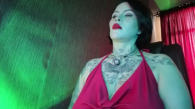 Snapshot of Mistressolivia07 chatting on 5, 4, 2026 Mistressolivia07 online show from 5, 4, 2026