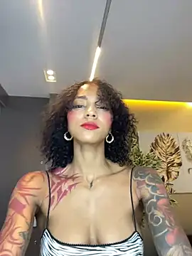 Snapshot of LizStorm_ chatting on 16, 7, 2026 LizStorm online show from 16, 7, 2026