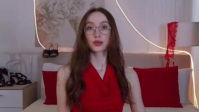 Snapshot of Emily_Simon chatting on 3, 5, 2026 Emily Simon online show from 3, 5, 2026