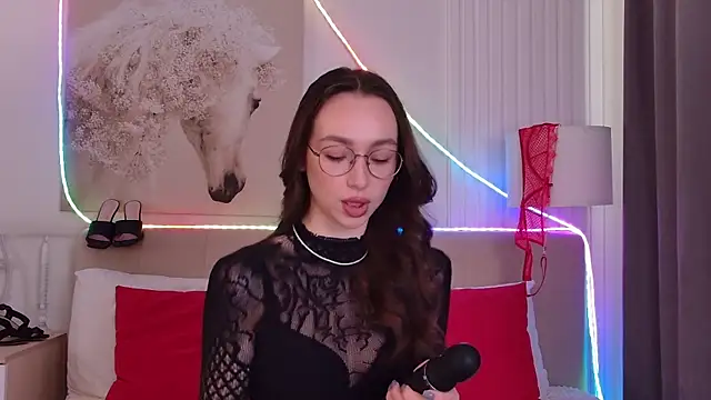 Snapshot of Emily_Simon chatting on 14, 5, 2026 Emily Simon online show from 14, 5, 2026
