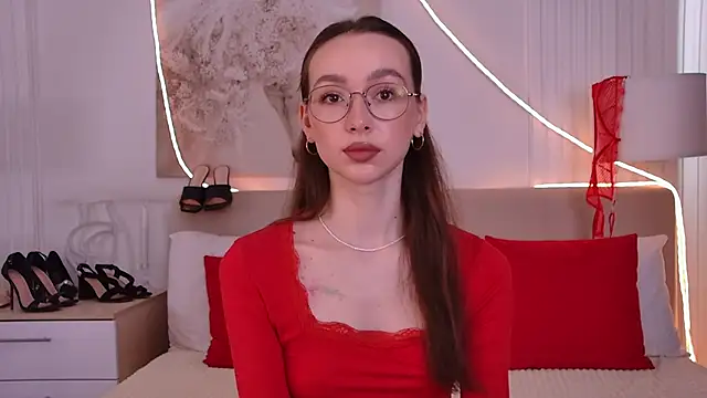 Snapshot of Emily_Simon chatting on 15, 5, 2026 Emily Simon online show from 15, 5, 2026