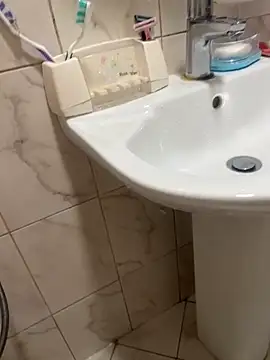 luvis69couple online show from 19, 4, 2026