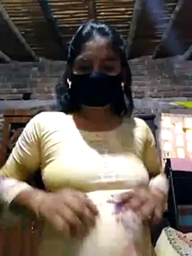 Hot Sweeti online show from 8, 4, 2026