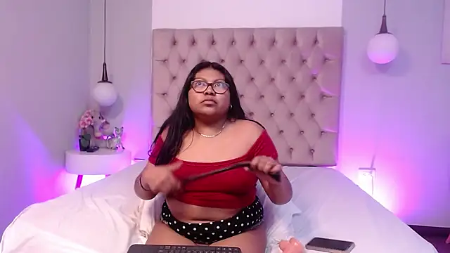 Kiri Black  online show from 3, 2, 2026