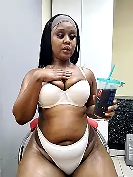 LUNAARXO1 online show from 6, 3, 2026