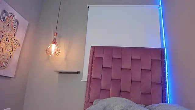 Scarlet Vixen  online show from 20, 3, 2026