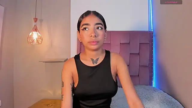 Scarlet Vixen  online show from 15, 4, 2026