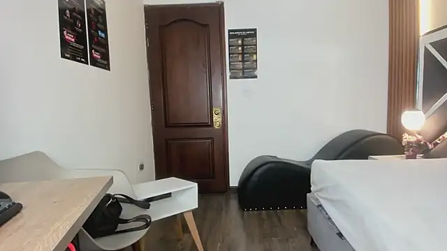 Ambarross  online show from 12, 3, 2026