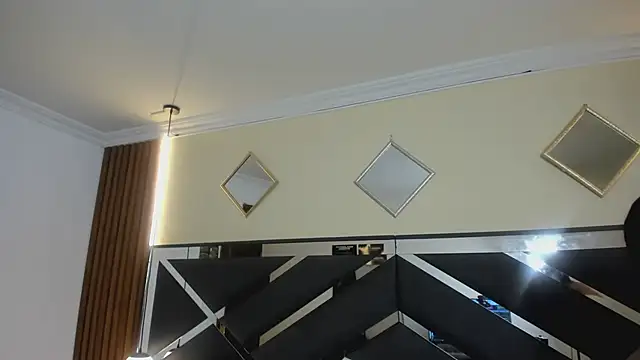 Ambarross  online show from 11, 4, 2026