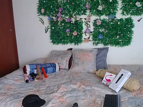 lunitabliss online show from 15, 2, 2026