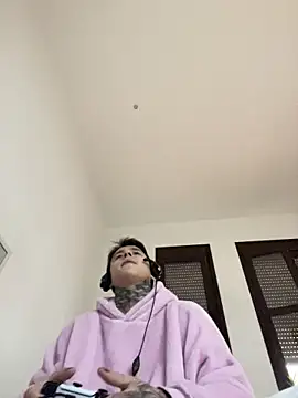 Snapshot of COLOMBIAN20CM chatting on 4, 3, 2026 COLOMBIAN20CM online show from 4, 3, 2026