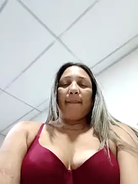 Snapshot of mariacarlota chatting on 10, 5, 2026 mariacarlota online show from 10, 5, 2026
