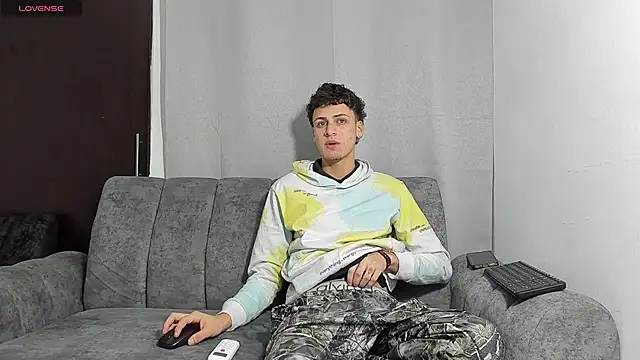 Two sexboys online show from 25, 2, 2026