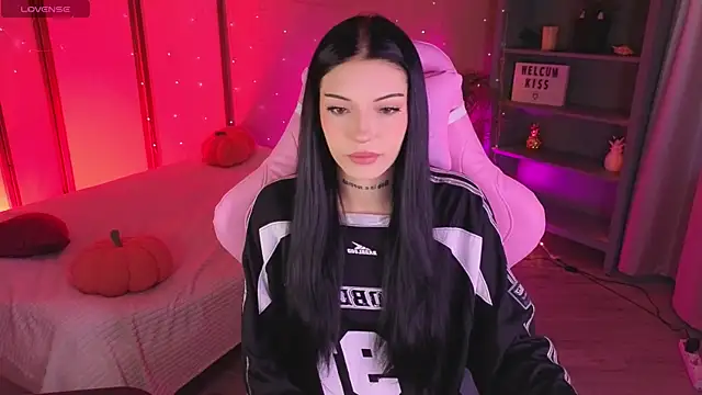 Snapshot of Kelly__Bunny chatting on 3, 5, 2026 Kelly Bunny online show from 3, 5, 2026
