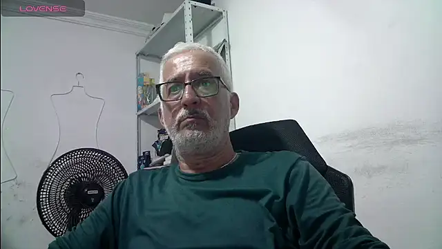Snapshot of ceniizo1024 chatting on 18, 6, 2026 ceniizo1024 online show from 18, 6, 2026