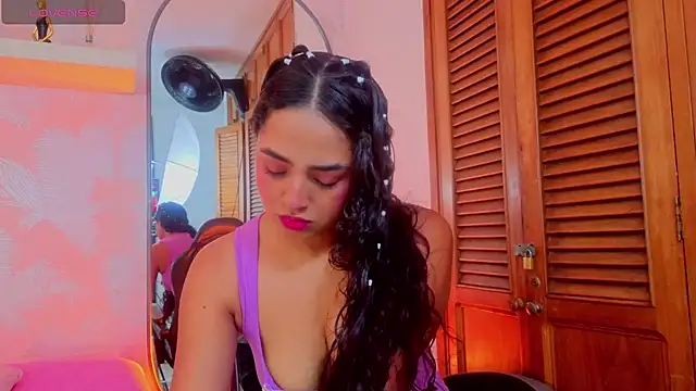 Emma Thompssonn online show from 15, 4, 2026