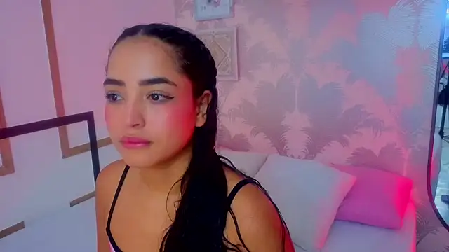 Snapshot of Emma_Thompssonn chatting on 2, 6, 2026 Emma Thompssonn online show from 2, 6, 2026