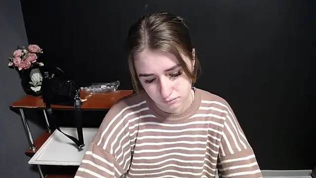 Sunny siren online show from 19, 1, 2026