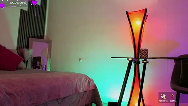 fransheskarossi online show from 10, 4, 2026