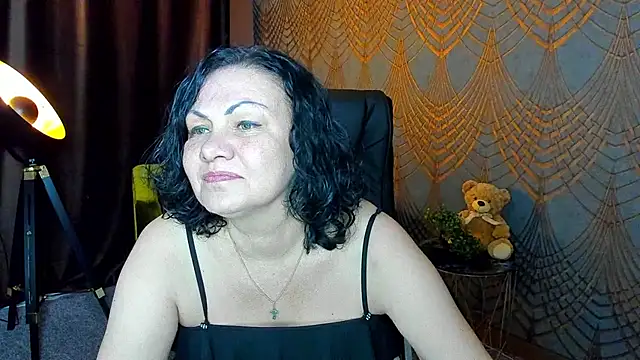 IrissMoon online show from 29, 6, 2026