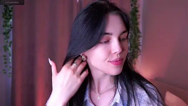 Snapshot of MirnaTellado chatting on 12, 5, 2026 MirnaTellado online show from 12, 5, 2026