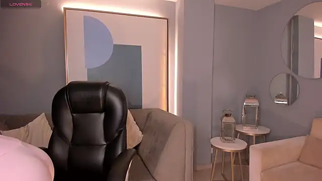 BellaThompsonX online show from 22, 2, 2026