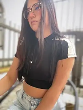 StrawberryPink  online show from 11, 3, 2026