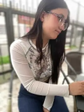 StrawberryPink  online show from 17, 3, 2026