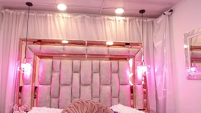 AllisonAdams  online show from 7, 4, 2026