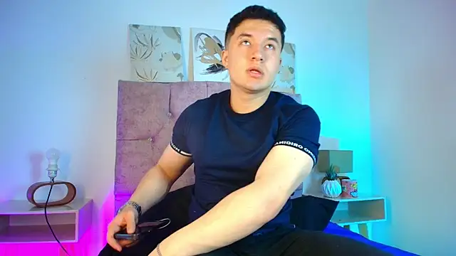 Alexander Connor online show from 11, 3, 2026