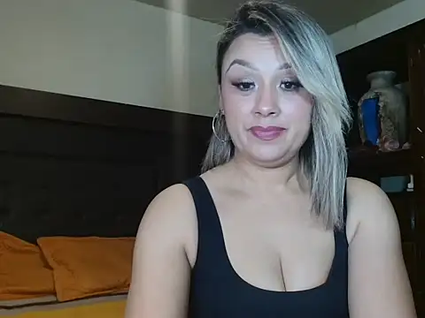 Snapshot of aitanalove_ chatting on 5, 2, 2026 aitanalove online show from 5, 2, 2026