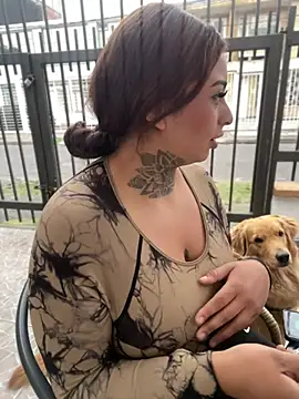 EmilyMoore Pink online show from 17, 2, 2026