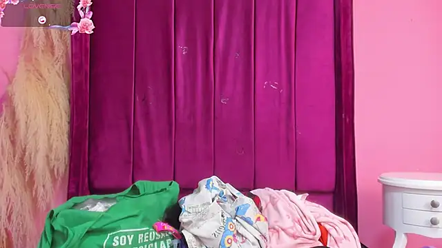 mitzukywinteer online show from 12, 4, 2026