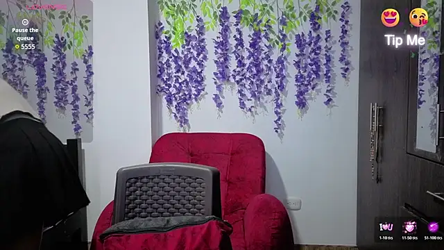 Snapshot of xxxMilexxx chatting on 29, 5, 2026 xxxMilexxx online show from 29, 5, 2026