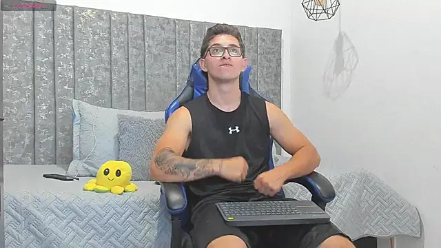 Calvin Hunter online show from 4, 8, 2026