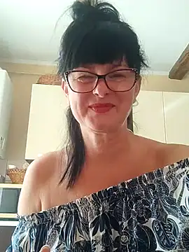 Snapshot of AliceSwan57 chatting on 17, 7, 2026 AliceSwan57 online show from 17, 7, 2026