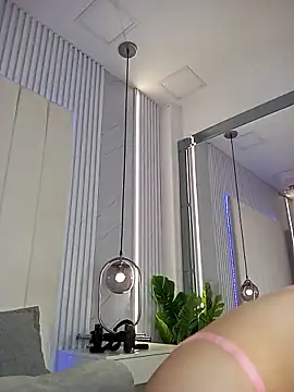 JuliaColemann online show from 9, 4, 2026