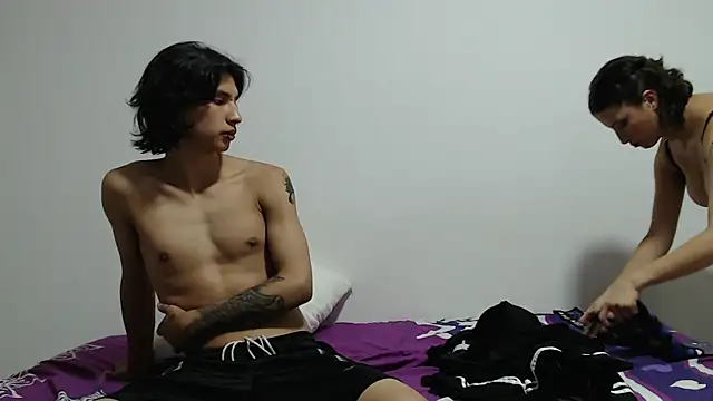 NezhandScyla online show from 15, 4, 2026