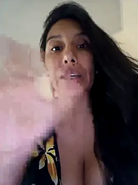 Snapshot of LizaLorini chatting on 25, 4, 2026 LizaLorini online show from 25, 4, 2026
