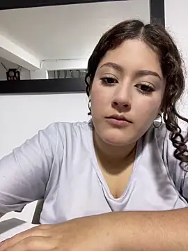 lizzy luminair online show from 26, 2, 2026